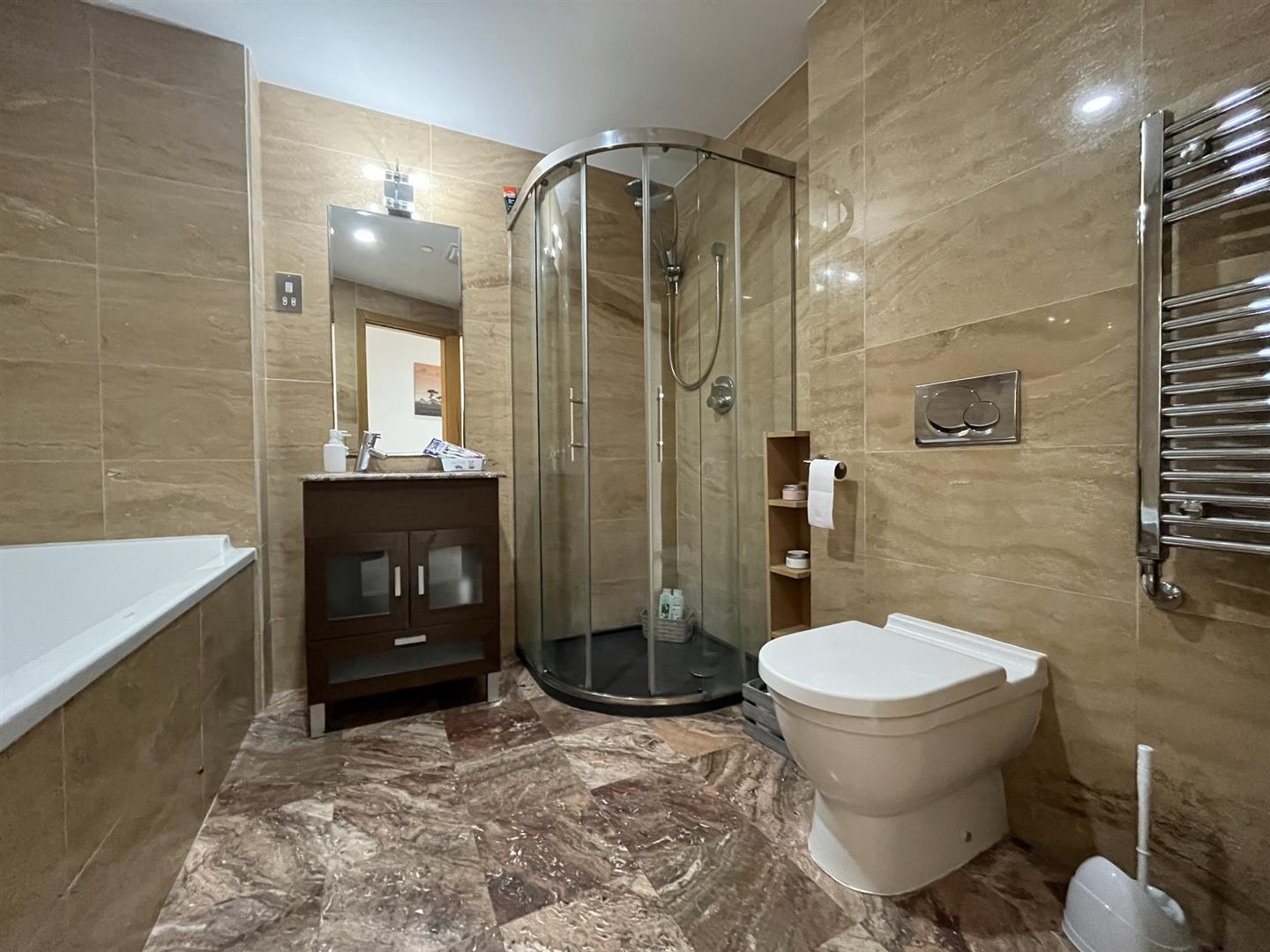 Image of Apartment - 2 Bedrooms - 1 Bathrooms for Rental in Grand Ocean Plaza-Gibraltar, Image 7